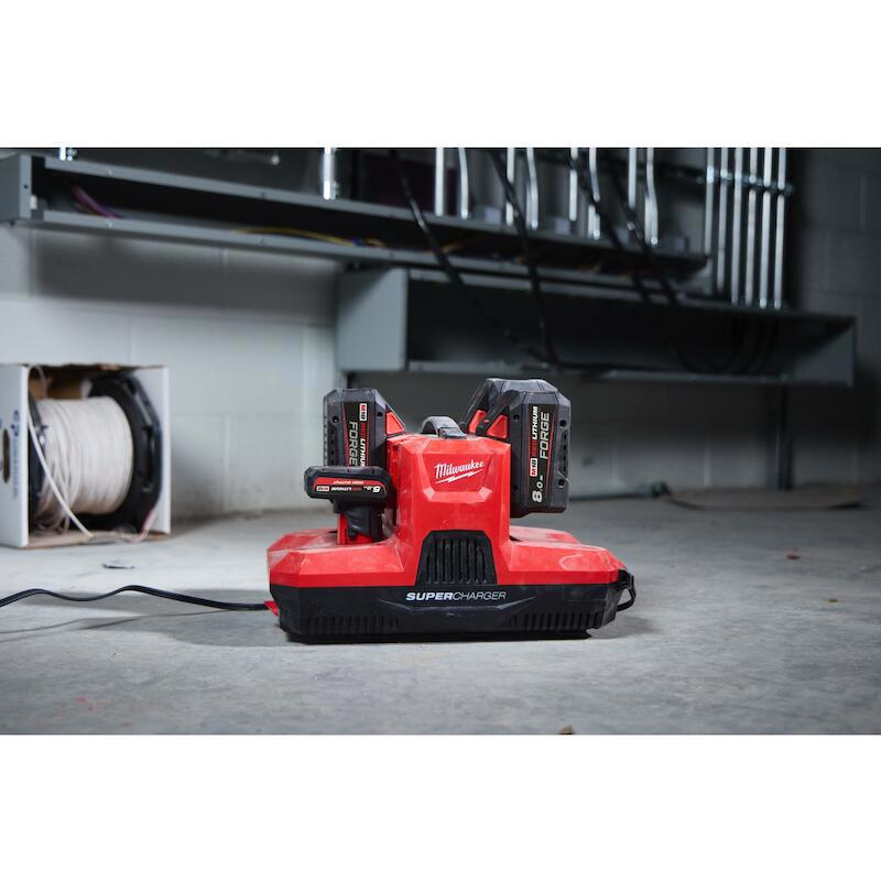 accu lader viervoudig milwaukee-8