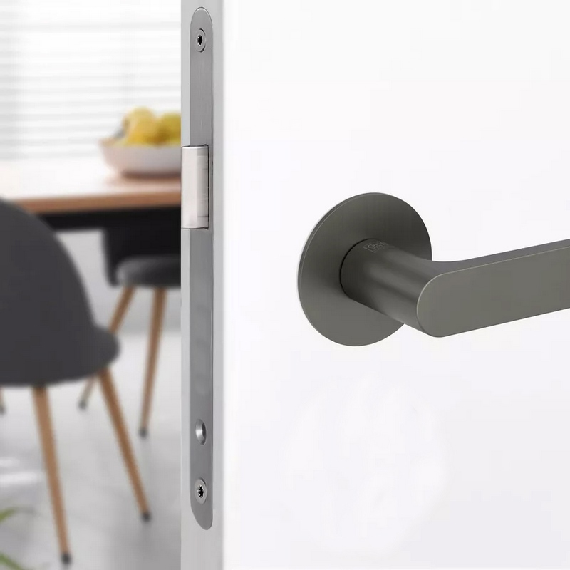 deurkrukgarnituur fluweelgrijs griffwerk-5