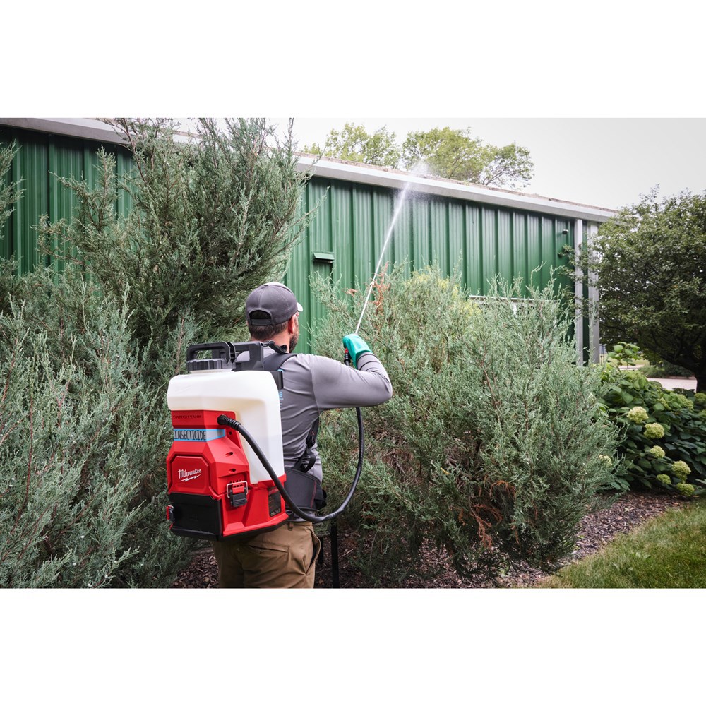 accu basis rugzak drukspuit milwaukee-12