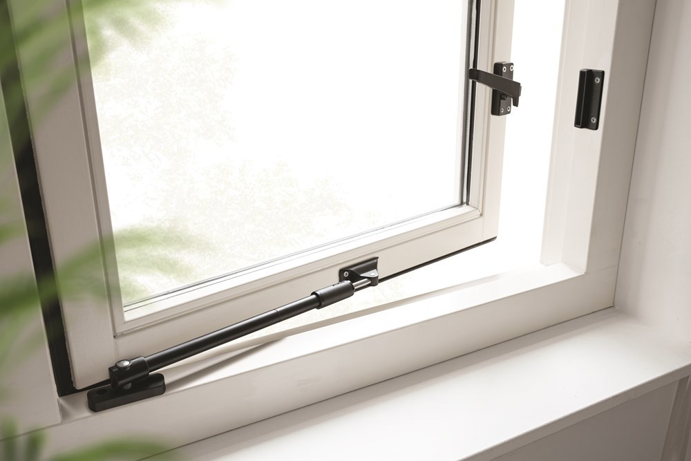 raamsluiting aluminium zwart axa-6