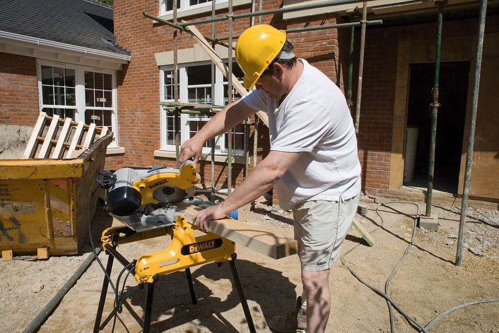 tafel-/afkortzaagmachine dewalt 250mm-11