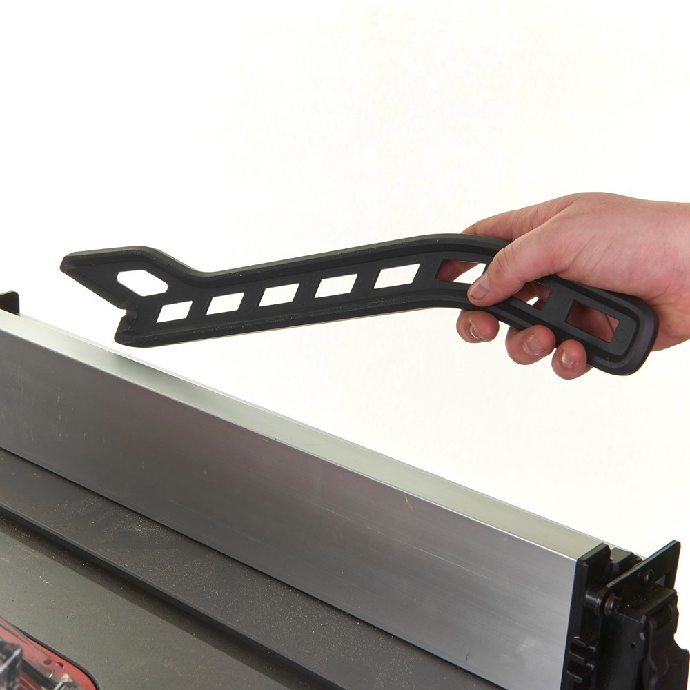 accu tafelzaagmachine milwaukee 210mm-7