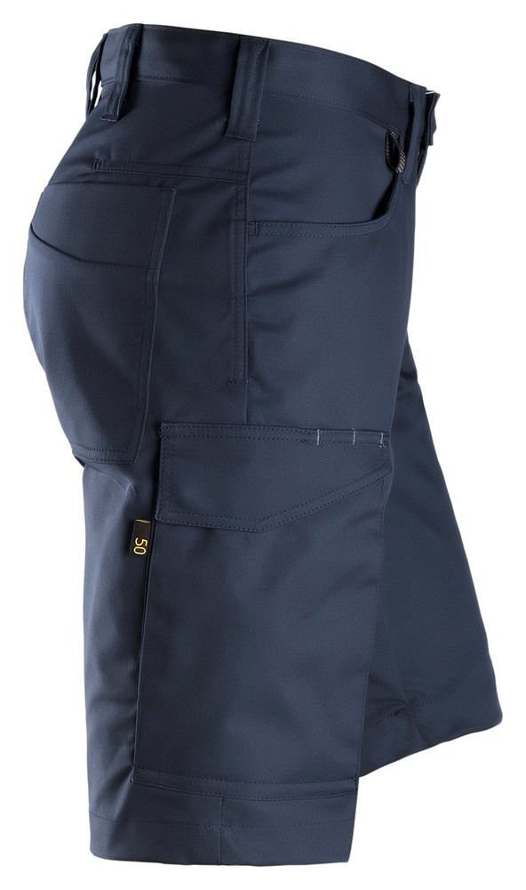 short service snickers-5