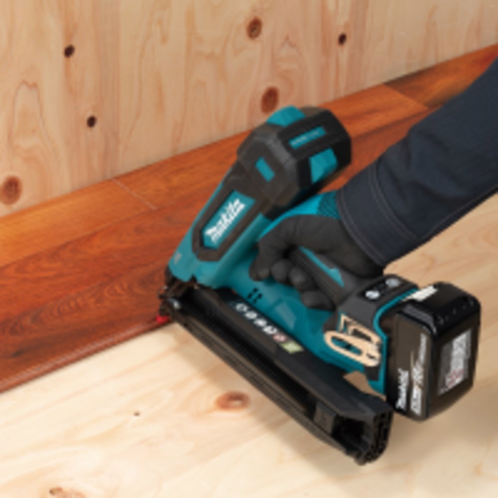 accu bradtacker makita-7